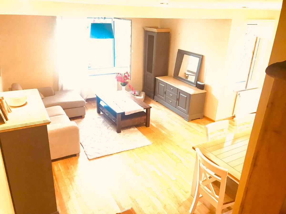 טאלין Cozy City Penthouse Apartment, Free Parking מראה חיצוני תמונה